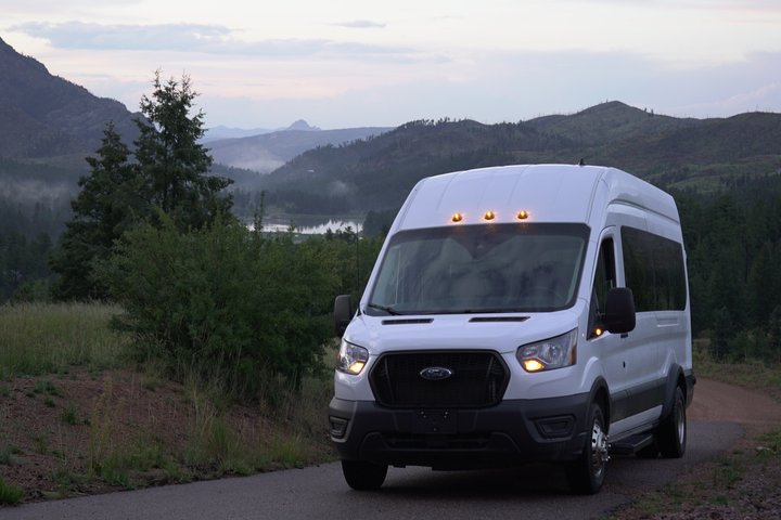 Private Eagle County / Vail Airport Transfer to Vail - Photo 1 of 10